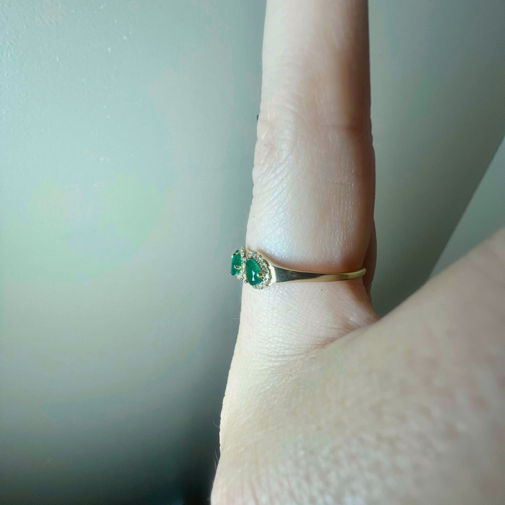 Emerald and Diamond 14KT Gold Halo Band Ring. READ DESCRIPTION -Size 8.5 - Picture 5 of 7